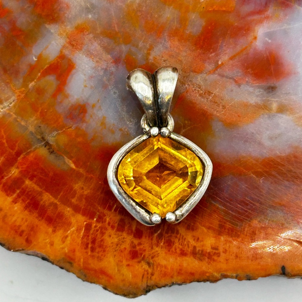 Sterling Silver Citrine Gemstone Pendant